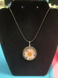 Sparkling daisy necklace